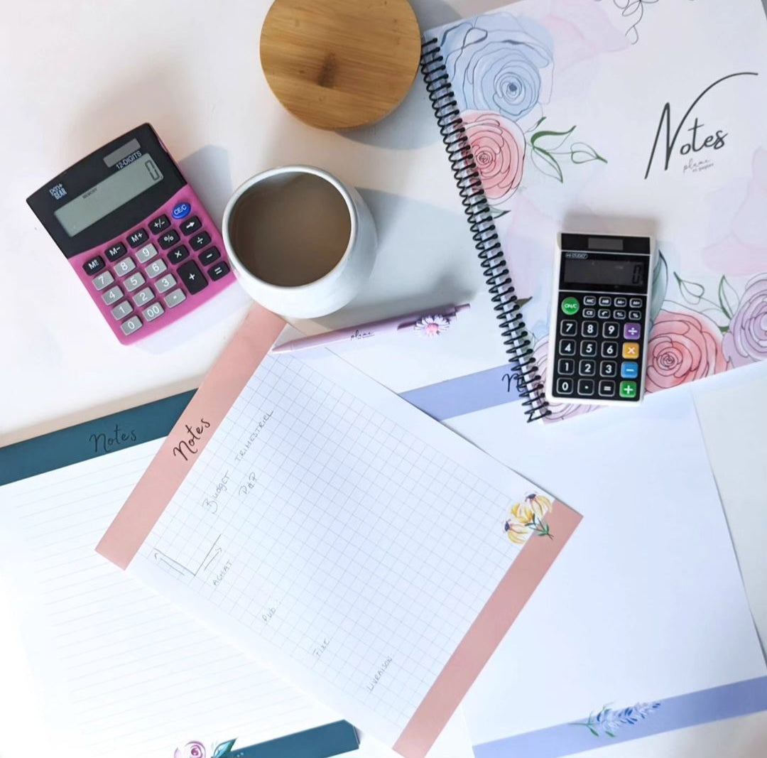 Tablette de notes aux feuilles variées